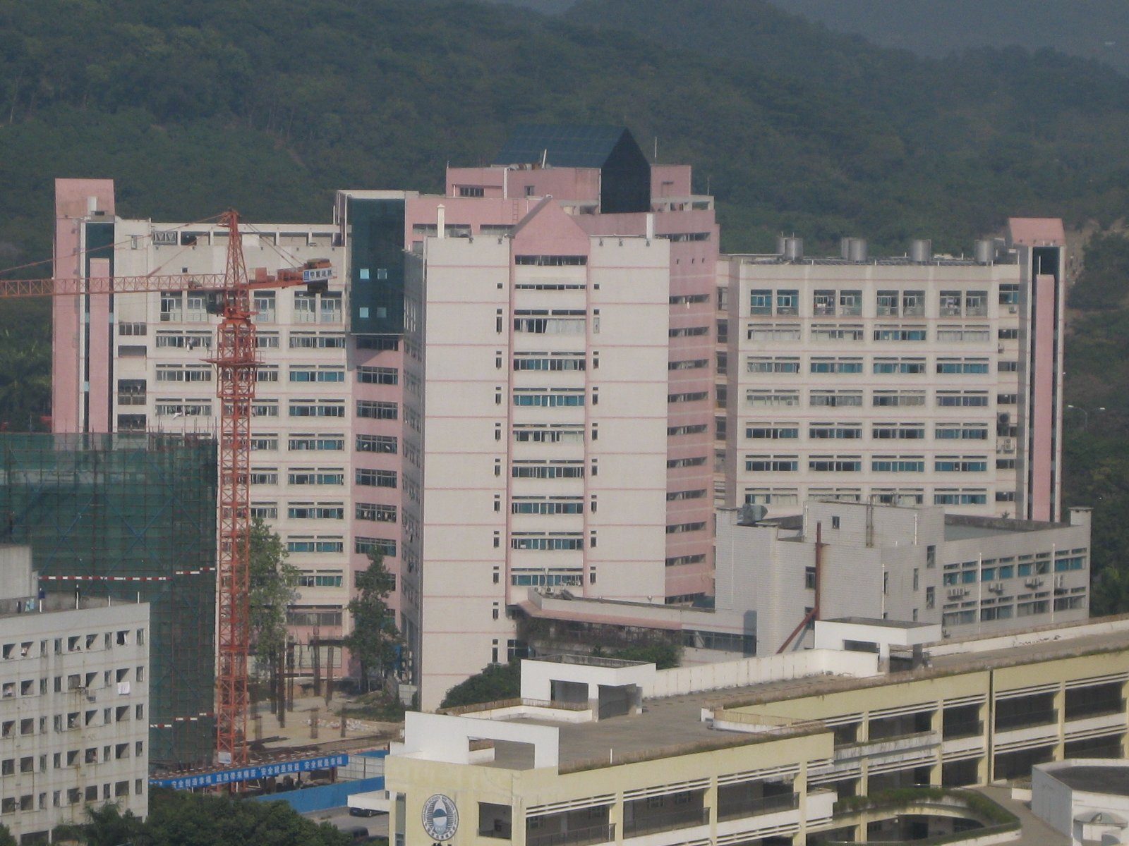 Shenzhen Children's Hospital (深圳市儿童医院) building exterior