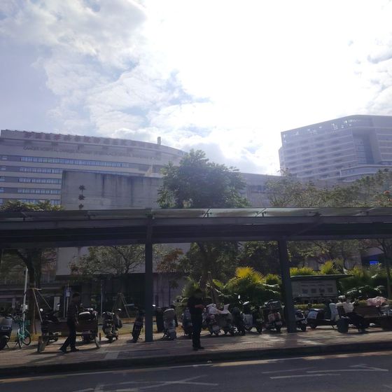 Cancer Hospital CAMS Shenzhen (中国医学科学院肿瘤医院深圳医院) building exterior